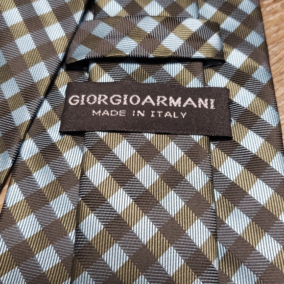 Giorgio Armani - Picture 4 of 6